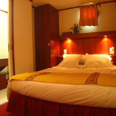 Bateau Le Phenicien Hotel Aigues-Mortes Buitenkant foto