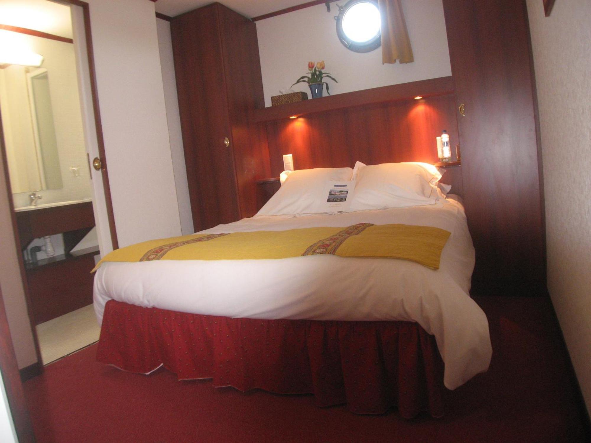 Bateau Le Phenicien Hotel Aigues-Mortes Buitenkant foto